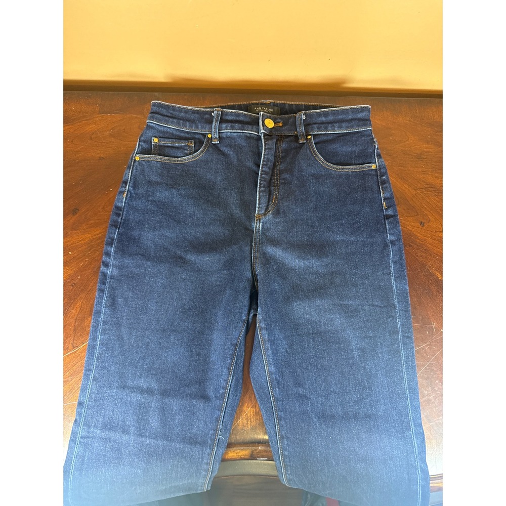 Ann Taylor Petite Curvy Fit Dark Wash Straight Leg Jeans Size 6P